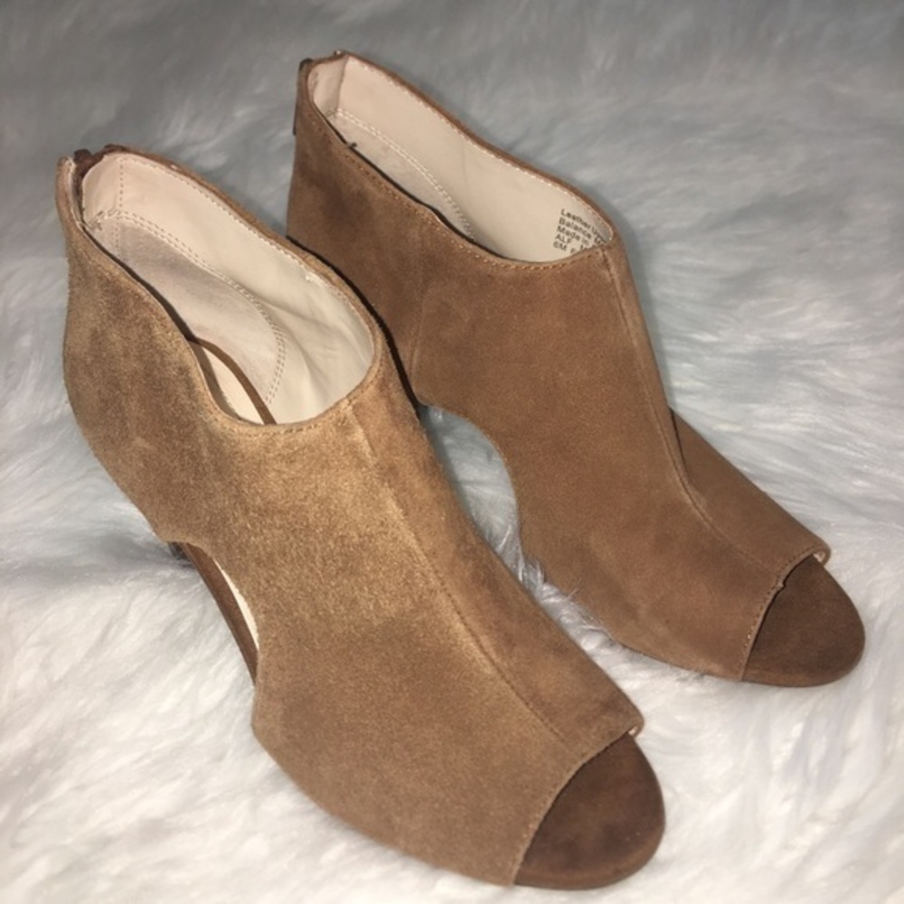 Alfani Myhelles Size 6M Tan Suede